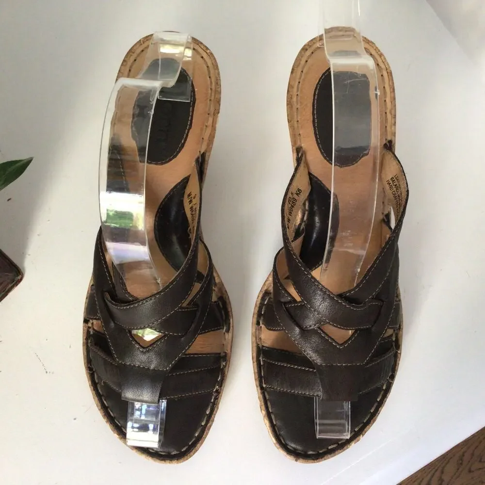 Born Slip On Brown Leather Sandals Sz 9
